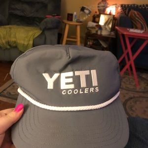 Yeti hat